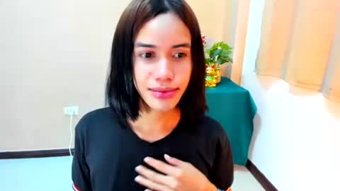 Snapshot of sweetnspisy69 chatting on 11-01-25, 02:35 Erica online show from 11-01-25, 02:35