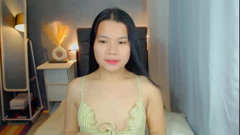Snapshot of sweetnwildts chatting on 04-20-26, 11:02 Ghena online show from 04-20-26, 11:02