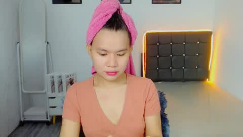 Snapshot of sweetnwildts chatting on 05-28-26, 11:07 Ghena online show from 05-28-26, 11:07