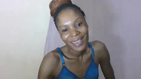 Snapshot of sweetpetite254 chatting on 06-26-26, 07:07 ESTHER online show from 06-26-26, 07:07