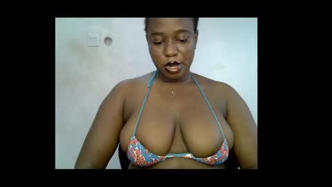 Snapshot of sweetpetitgirl chatting on 06-30-26, 10:49 LILY BRANDY online show from 06-30-26, 10:49