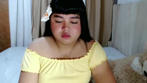 Snapshot of sweetprincess_athena chatting on 06-22-26, 09:12 Princess Ella online show from 06-22-26, 09:12