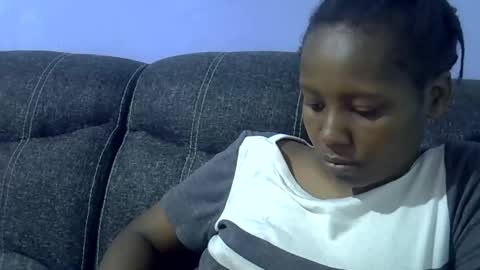 queen online show from 10-23-25, 04:12