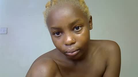 Snapshot of sweetrall chatting on 02-11-26, 07:35 Lilly online show from 02-11-26, 07:35