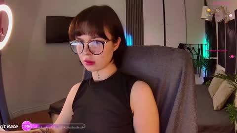 Snapshot of sweetriso chatting on 05-25-26, 08:37 Alice online show from 05-25-26, 08:37