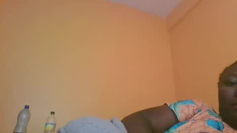 Snapshot of sweetrose2049 chatting on 02-11-26, 08:19 Rose Watetu online show from 02-11-26, 08:19