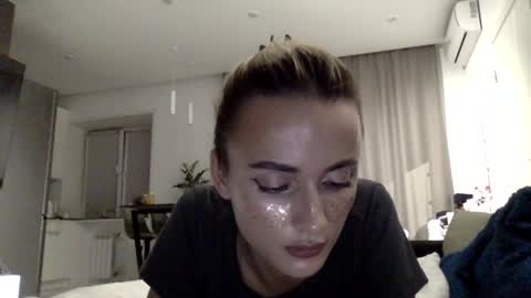 sweetsatalana online show from 06-19-26, 07:17
