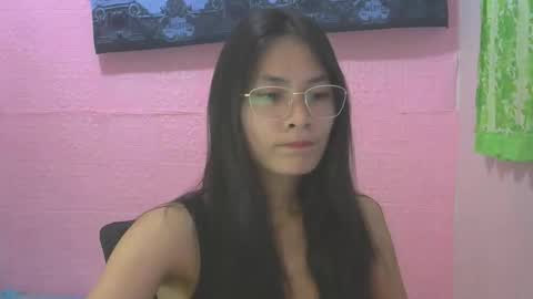 Mia online show from 10-17-25, 02:48