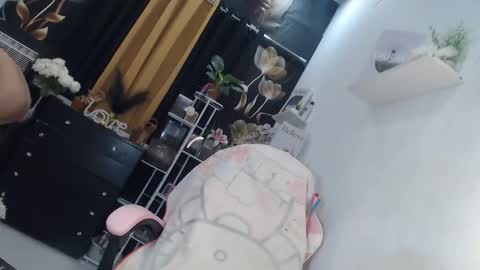 Snapshot of sweetsexyning chatting on 05-18-26, 11:16 Ningning online show from 05-18-26, 11:16