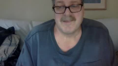 Snapshot of sweetsforu326 chatting on 05-01-26, 10:31 sweetbrowneyes623 online show from 05-01-26, 10:31