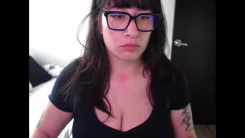 Snapshot of sweetsophie7 chatting on 05-26-26, 06:26 Sophie online show from 05-26-26, 06:26