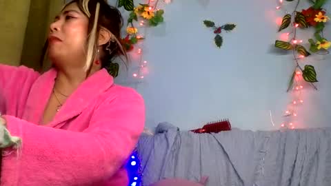 Snapshot of sweetspicypotato chatting on 02-24-25, 10:04 spicy online show from 02-24-25, 10:04