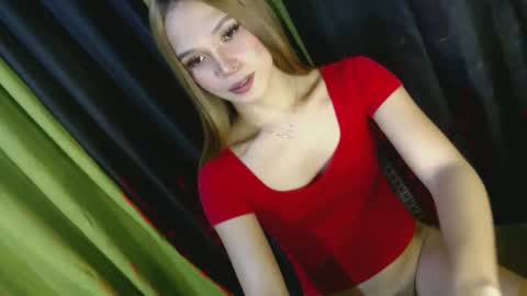 Snapshot of sweetstacy_18 chatting on 02-19-25, 05:27 Chella online show from 02-19-25, 05:27
