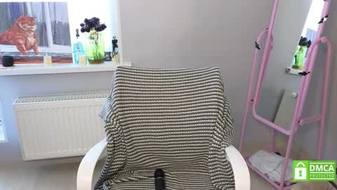 Elis  a little vacation Ill be here Saturday my schedules in bio online show from 03-21-26, 08:19