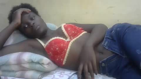 Snapshot of sweetvallerie chatting on 02-22-25, 03:25 sweetvallerie online show from 02-22-25, 03:25