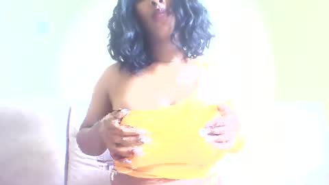 Snapshot of sweetveee chatting on 07-10-26, 08:29 Vee online show from 07-10-26, 08:29