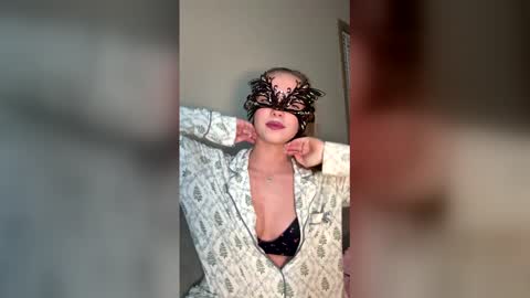 sweetvixen18 online show from 01-06-26, 05:22