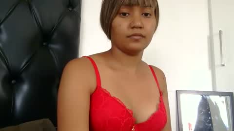 Snapshot of sweetwhisper4u chatting on 06-03-26, 11:24 katie online show from 06-03-26, 11:24