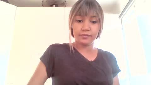 Snapshot of sweetwhisper4u chatting on 07-08-26, 05:23 katie online show from 07-08-26, 05:23