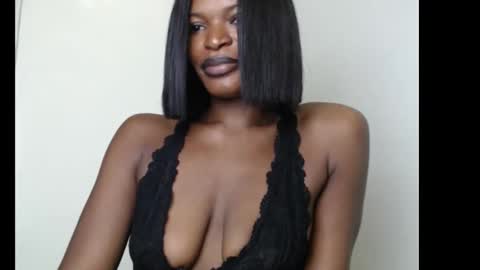 Snapshot of sweetxxboobsx chatting on 10-10-25, 10:25 sweetxxboobsx online show from 10-10-25, 10:25