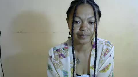 Sarah online show from 11-23-25, 06:13