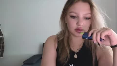 Snapshot of sweety_bettyyy chatting on 08-03-26, 11:05 Betty online show from 08-03-26, 11:05