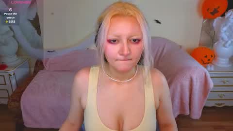 Hot Candy online show from 10-30-25, 11:44