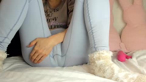 Mia online show from 12-20-24, 07:39