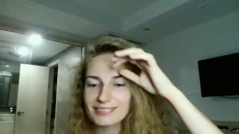 sweety_fruits online show from 03-11-26, 01:39