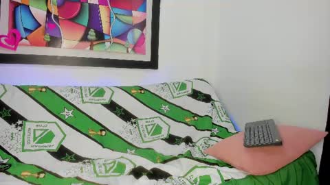 Snapshot of sweety_milk_ chatting on 06-23-26, 01:42 Sweety online show from 06-23-26, 01:42
