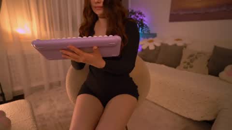 Snapshot of sweety_rinushka_ chatting on 07-10-26, 06:43 Katerina online show from 07-10-26, 06:43
