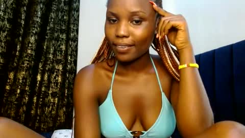 Snapshot of sweety_spixxy chatting on 06-26-26, 12:31 Dolly online show from 06-26-26, 12:31