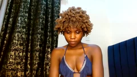 Snapshot of sweety_spixxy chatting on 06-28-26, 04:02 Dolly online show from 06-28-26, 04:02