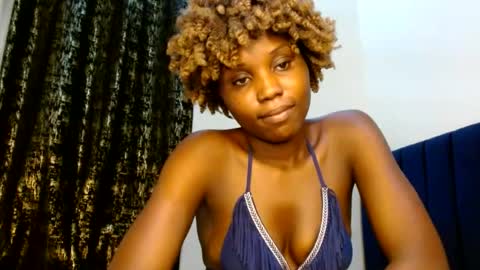 Snapshot of sweety_spixxy chatting on 06-29-26, 12:27 Dolly online show from 06-29-26, 12:27