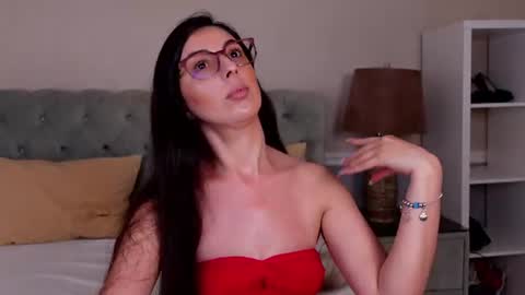 Snapshot of sweetyallye chatting on 07-17-26, 07:52 Bea Moan from LovenseWet from Tip MenuOpen for Private online show from 07-17-26, 07:52