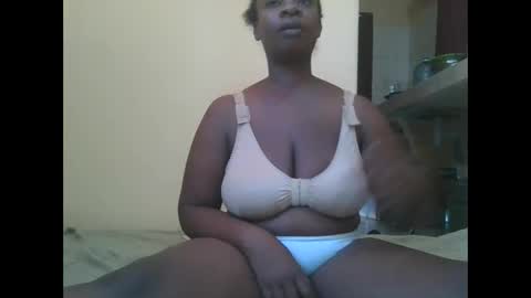 sweetyass25 online show from 10-02-25, 06:53