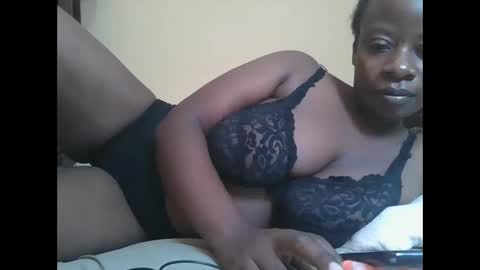 sweetyass25 online show from 10-06-25, 06:22