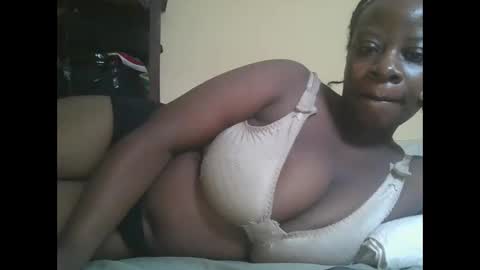 sweetyass25 online show from 12-02-25, 05:24