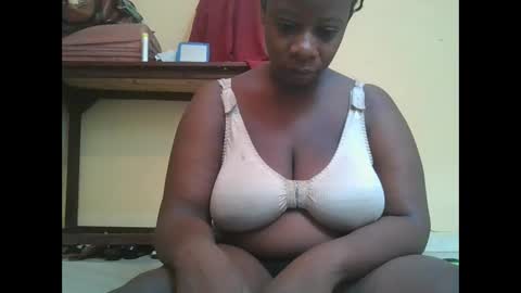 sweetyass25 online show from 04-13-26, 05:13