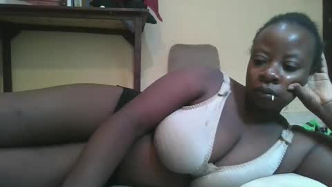 sweetyass25 online show from 04-17-26, 06:16