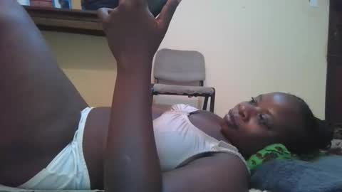 Snapshot of sweetyass25 chatting on 05-25-26, 05:41 sweetyass25 online show from 05-25-26, 05:41