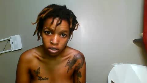 Snapshot of sweetz_candice chatting on 06-07-26, 05:06 sweetz_candice online show from 06-07-26, 05:06