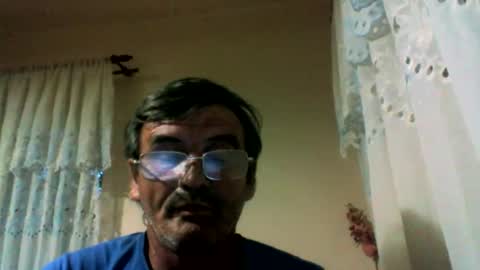 Snapshot of swergiu333 chatting on 06-06-26, 06:23 Raymond online show from 06-06-26, 06:23