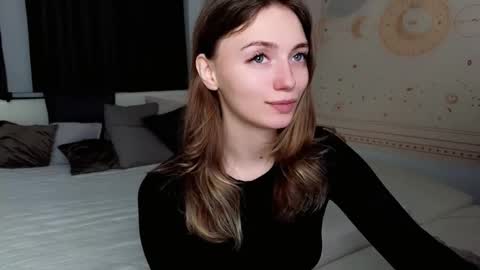 Snapshot of swettymolly chatting on 10-06-25, 05:32 swettymolly online show from 10-06-25, 05:32