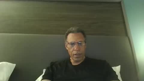 Snapshot of swimmerbod2495 chatting on 05-16-26, 06:32 swimmerbod2495 online show from 05-16-26, 06:32