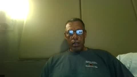 Snapshot of swimmerbod2495 chatting on 07-26-26, 07:04 swimmerbod2495 online show from 07-26-26, 07:04