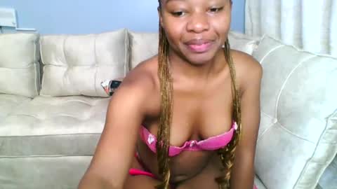 Snapshot of swit_candy chatting on 07-16-26, 01:11 Candy online show from 07-16-26, 01:11