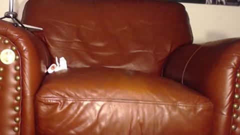 Snapshot of swolebbc chatting on 10-21-25, 10:54 The DickGod online show from 10-21-25, 10:54