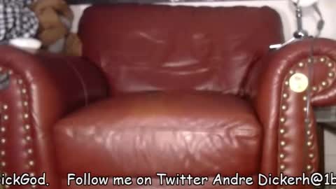 Snapshot of swolebbc chatting on 12-04-25, 05:39 The DickGod online show from 12-04-25, 05:39