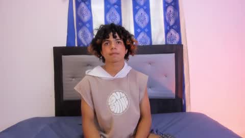 swwet_boy online show from 12-15-24, 08:58